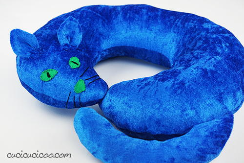 Easy Cat Shaped Neck Pillow with Free Pattern