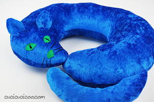 Easy Cat Shaped Neck Pillow With Free Pattern Allfreesewing Com