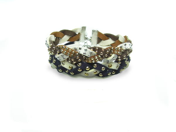 15-Minute Studded Leather Bracelet