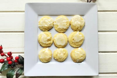 Sweet & Tangy Iced Lemon Cookies