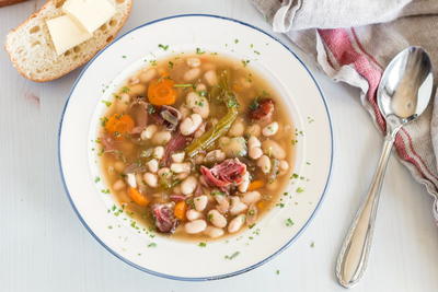 Slow Cooker Ham And Bean Soup