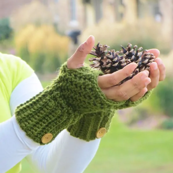 Stylish fingerless outlet gloves
