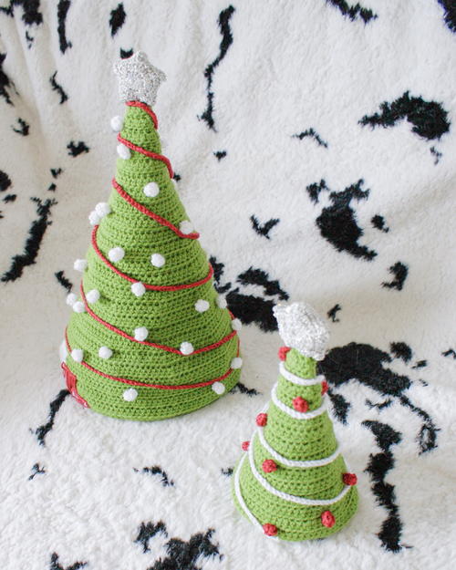 Dora’s Crochet Christmas Tree Hat