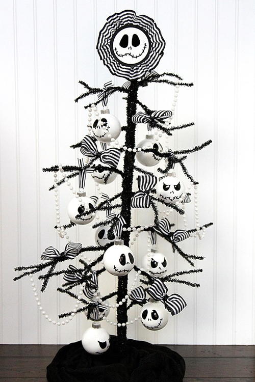 Jack Skellington Tree | DIYIdeaCenter.com