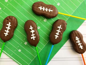 Football Cookie Pops