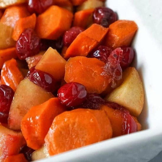 Cranberry Apple Slow Cooker Carrots 