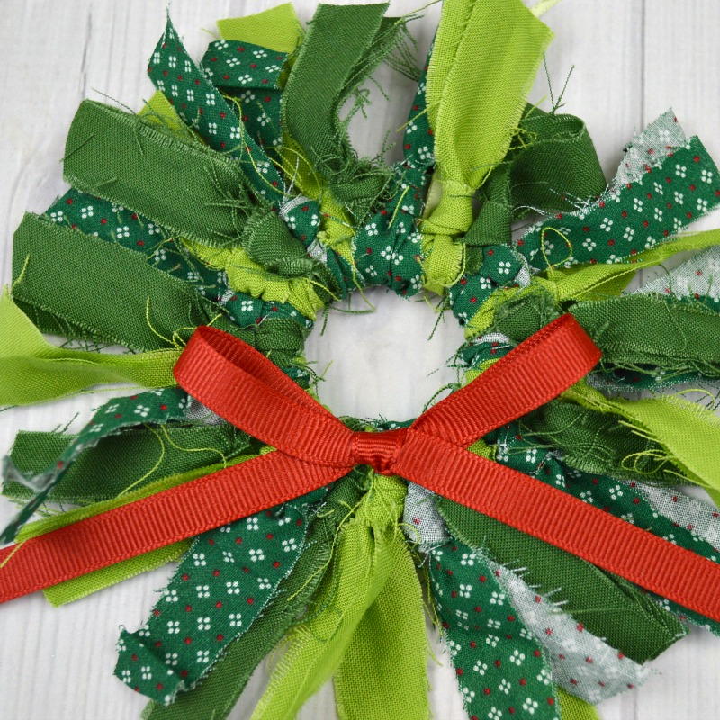 Mini Rustic Christmas Wreath | AllFreeChristmasCrafts.com