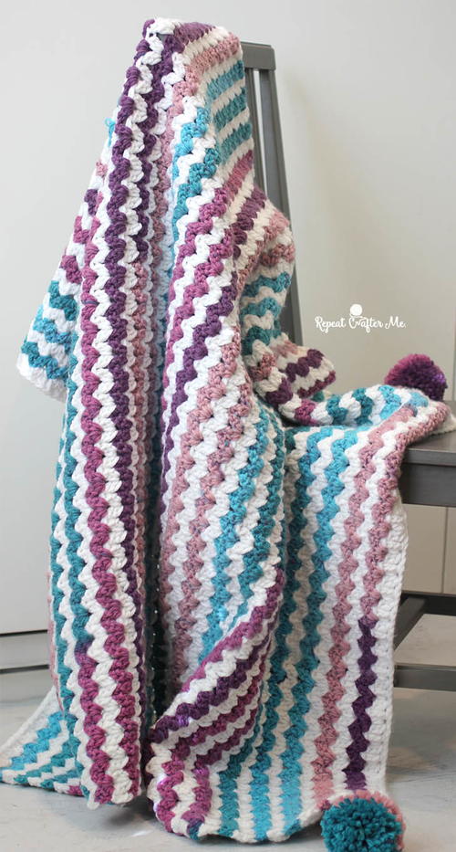 Caron Cakes Cluster V-Stitch Blanket