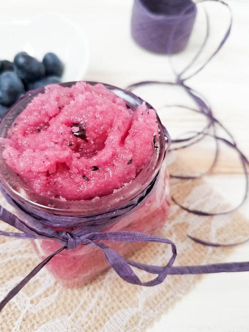 Natural Sugar Scrub with Fresh Blueberries