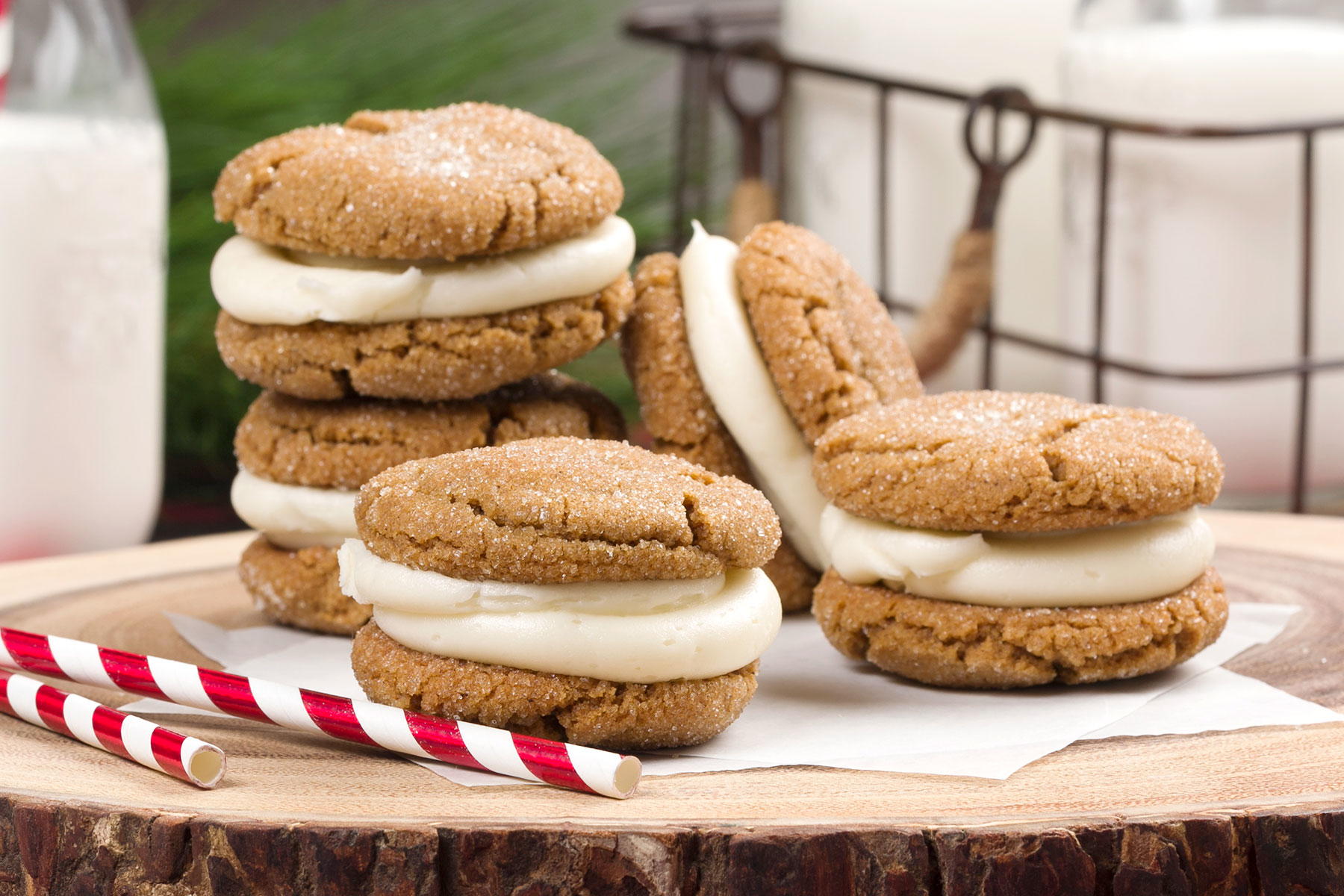 Gingerbread Bar Recipes Gingerbread Cream Cookies | MrFood.com