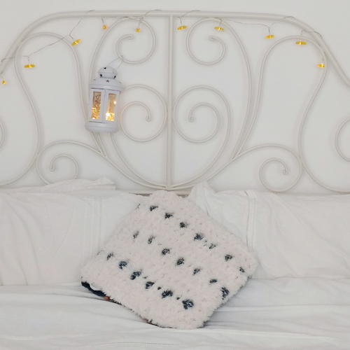 Snow Leopard Pillow Allfreecrochet Com