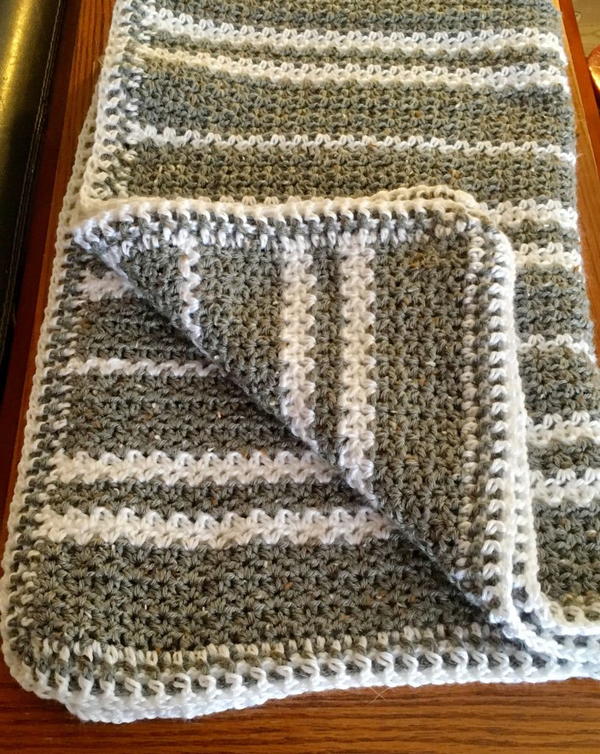 Men's Jumbo Crochet Blanket Pattern (Free & Easy!) 