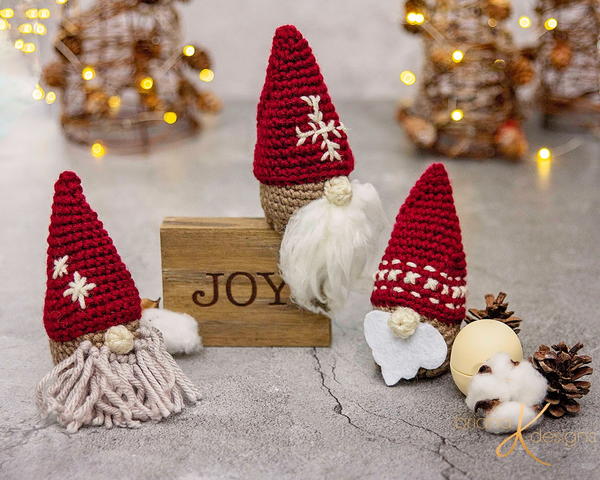 Gnome Santa Gift Ornament 