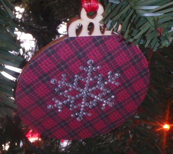 Country Plaid Ornament Featuring A Glitzy Snowflake