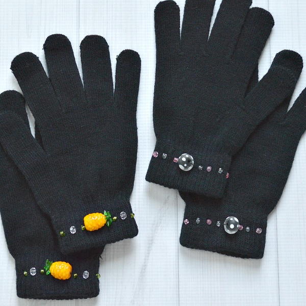 Decorated Ladies Winter Gloves