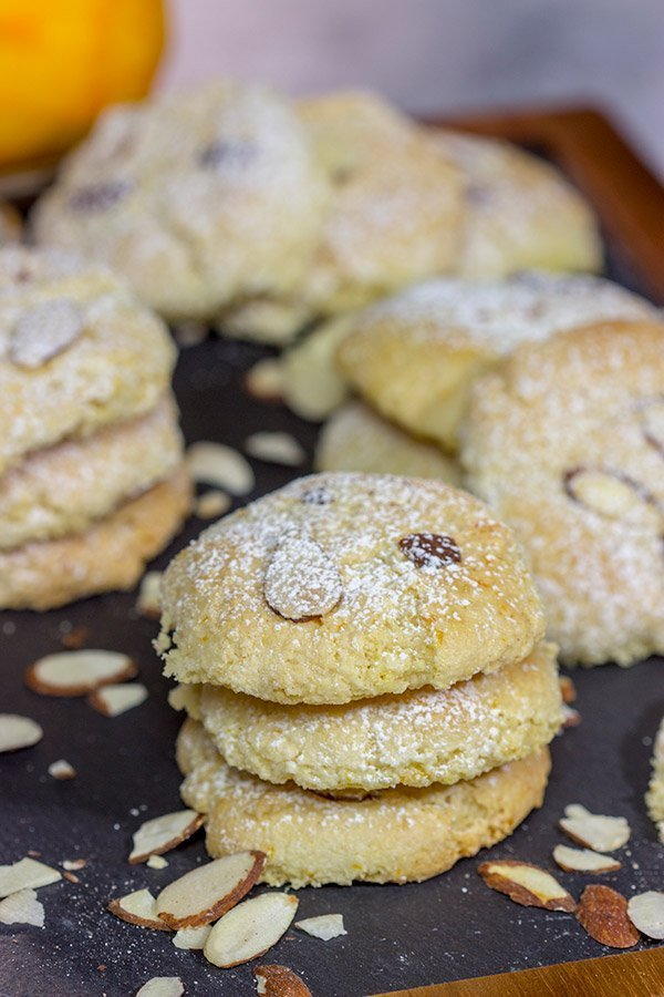 Italian Almond Cookies | TheBestDessertRecipes.com