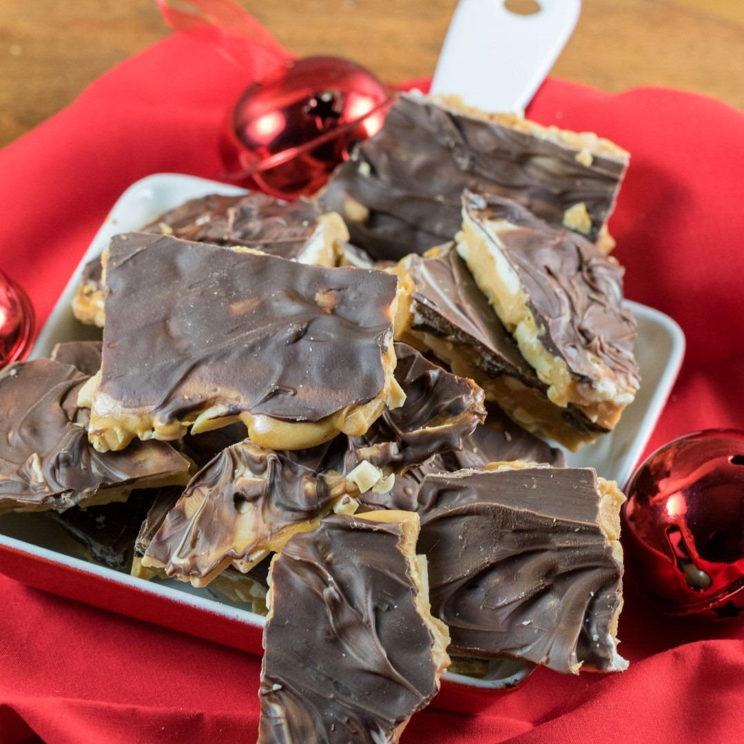 Copycat Almond Roca | RecipeLion.com