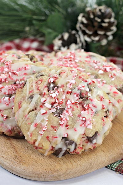 Amish Sugar Peppermint Chocolate Chip Cookies