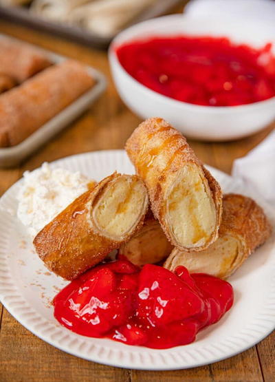 Luby’s Fried Cheesecake With Strawberry Glaze (copycat)