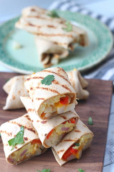 Tasty Loaded Breakfast Burritos | FaveSouthernRecipes.com