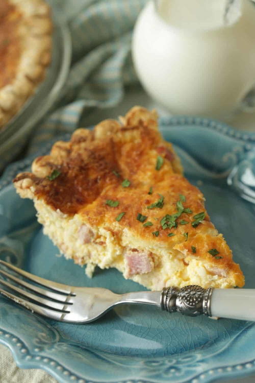 Easy Ham And Cheese Quiche | FaveHealthyRecipes.com