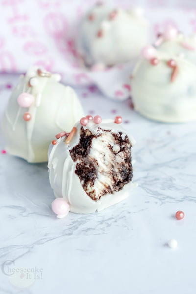 Oreo Cheesecake Bites