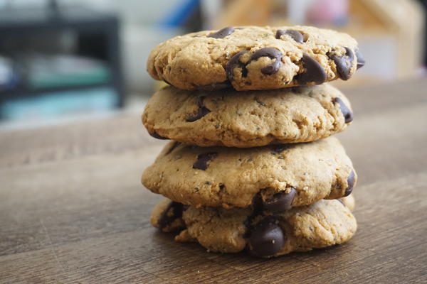 Eggless Butter-less Classic Chocolate Chip Cookies – With Whole Wheat Flour