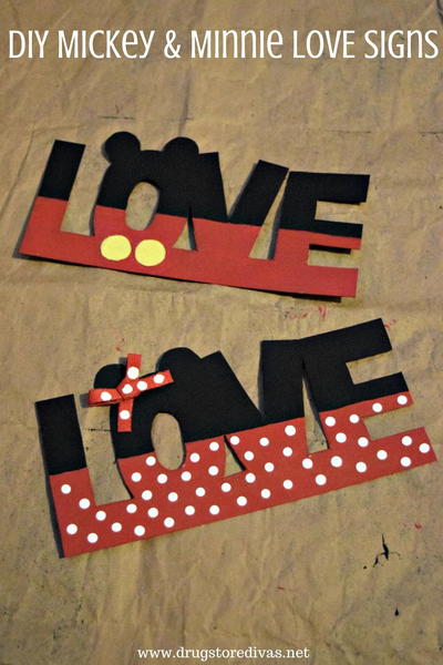 Diy Mickey & Minnie Love Signs