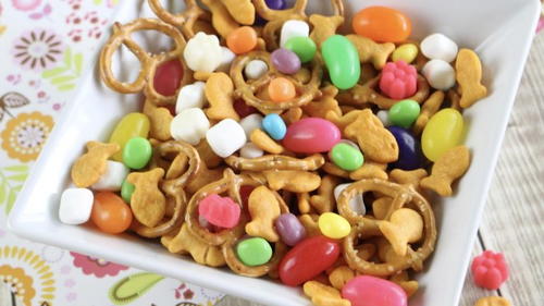 Spring Snack Mix | TheBestDessertRecipes.com