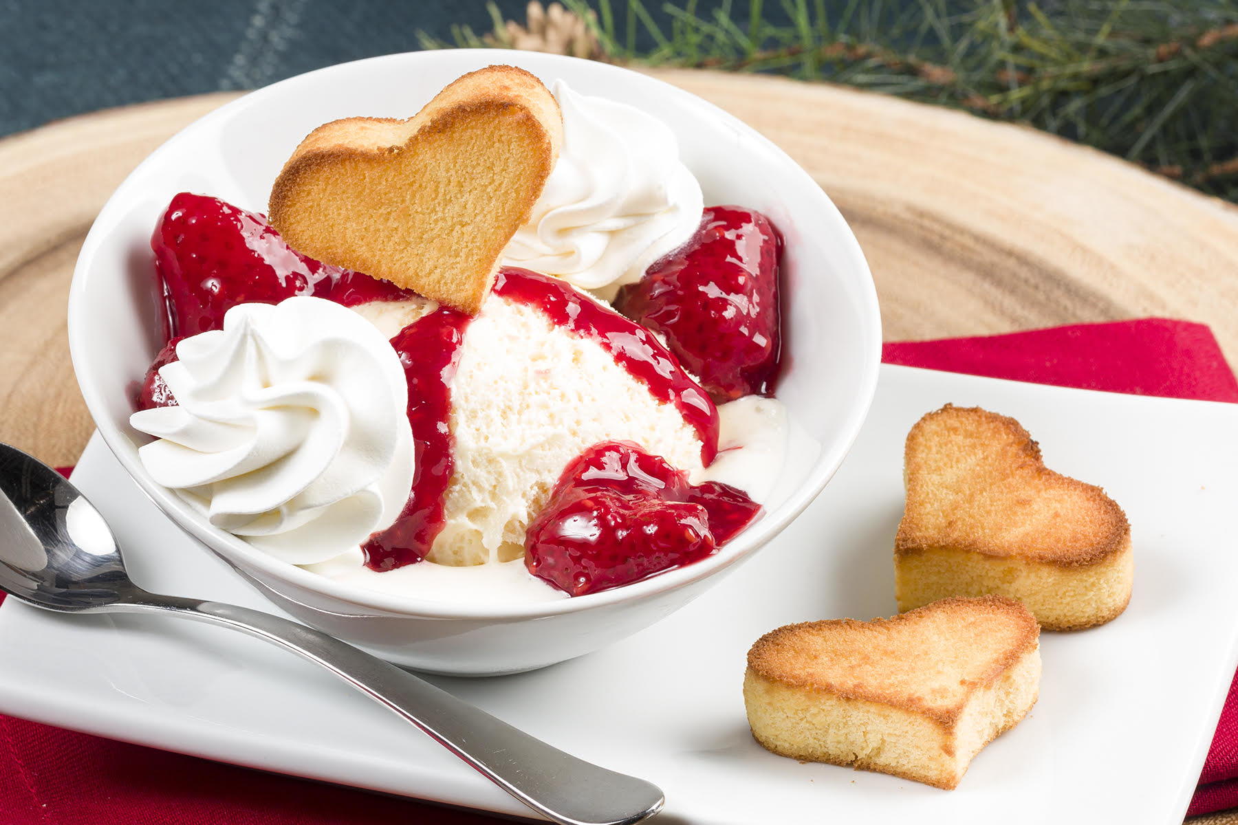 Heart-y Berry Sundae Bowls | MrFood.com