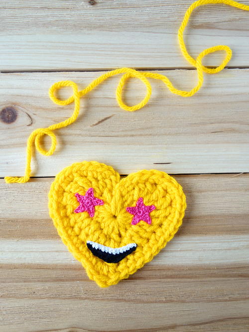 Crochet Heart Emoji – Star Eyes Emoji