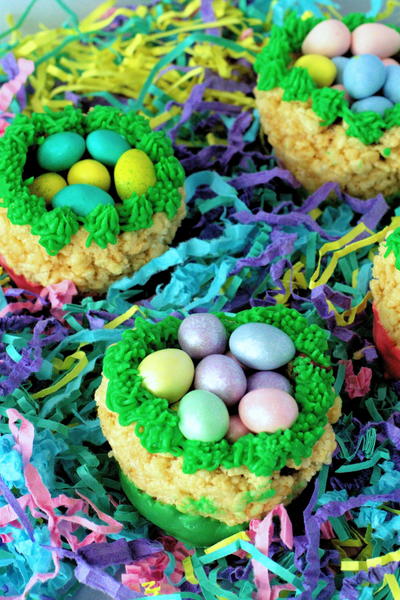 Easter Rice Krispie Candy Basket