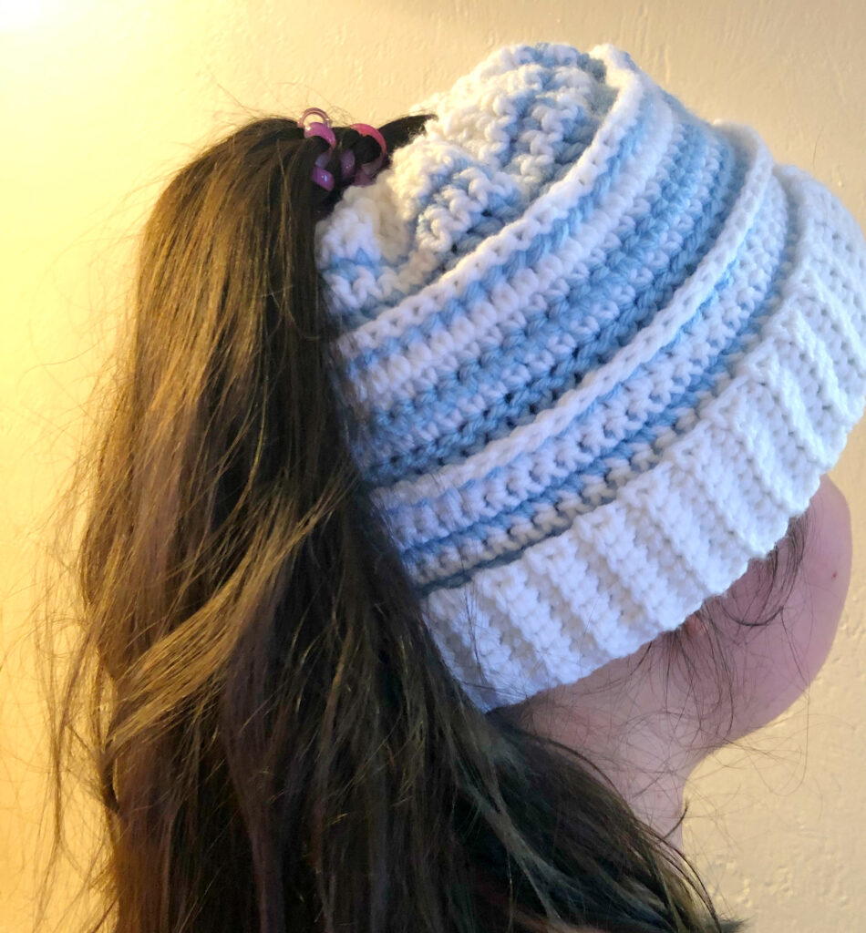 1 Hour Messy Bun Hat-FREE Crochet Pattern - Amelia Makes