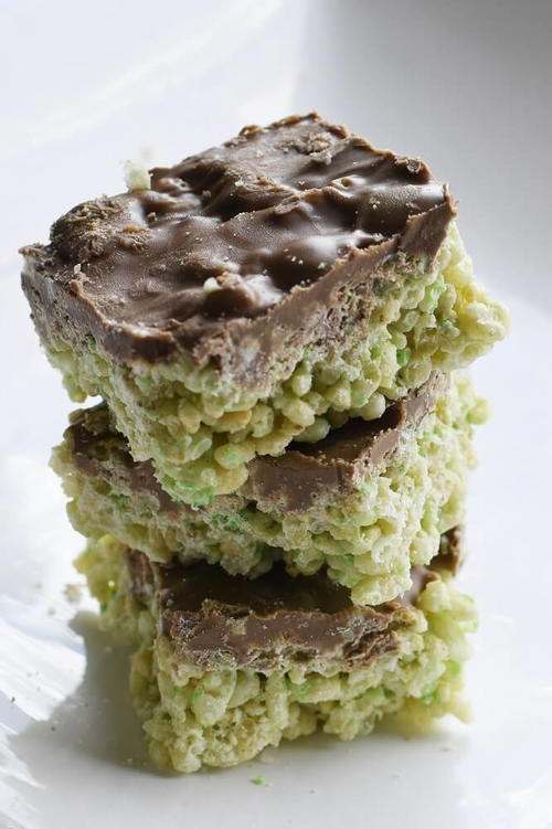 Mint Aero Slice | TheBestDessertRecipes.com