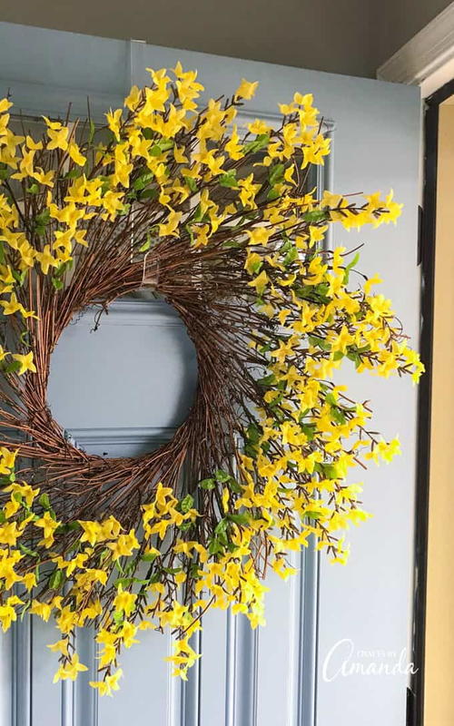 Forsythia Wreath | FaveCrafts.com