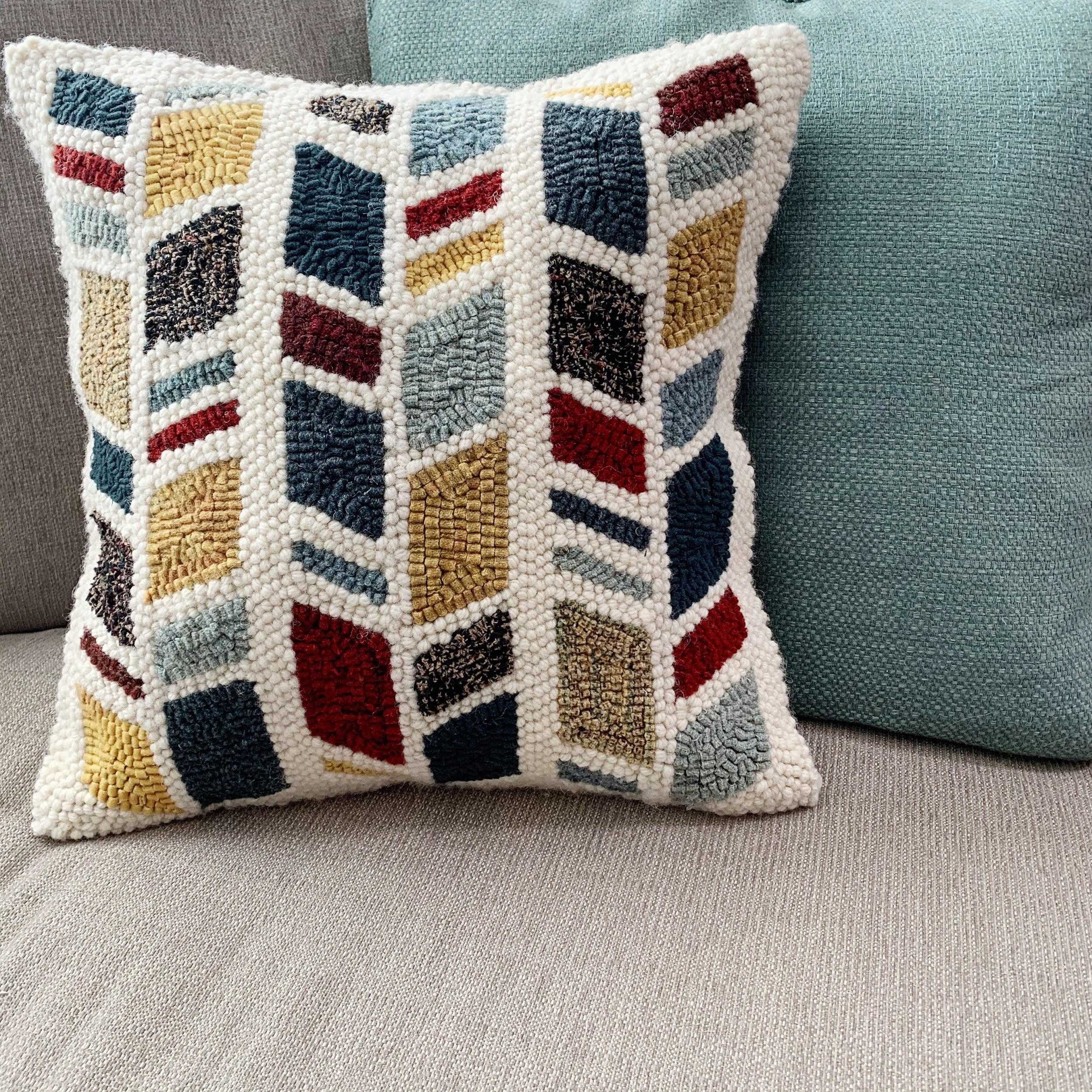 How to Finish a Punch Needle Pillow | rughookingmagazine.com