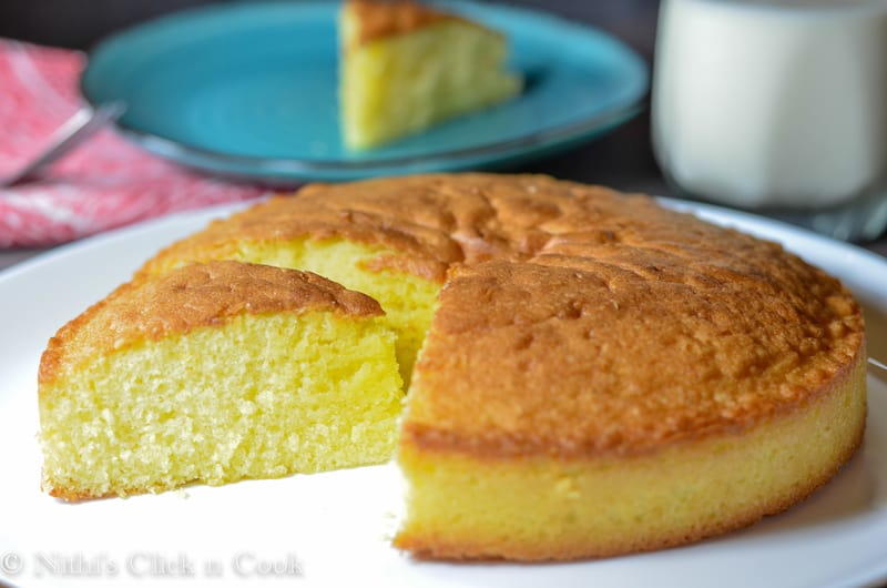 Vanilla Sponge Cake | RecipeLion.com