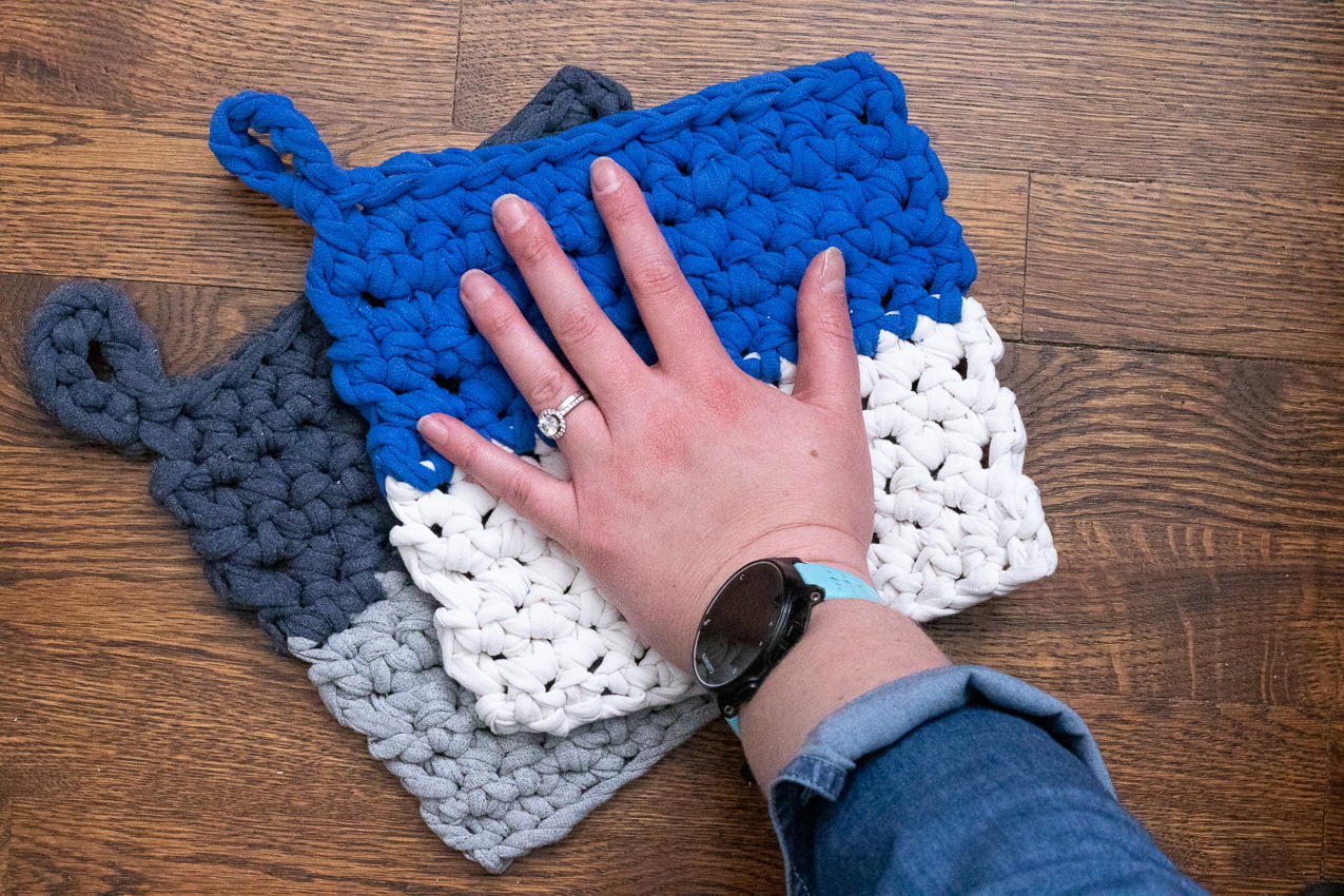Color Block Potholder | AllFreeCrochet.com