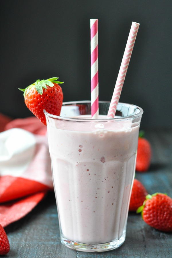 Strawberry Banana Smoothie | FaveHealthyRecipes.com