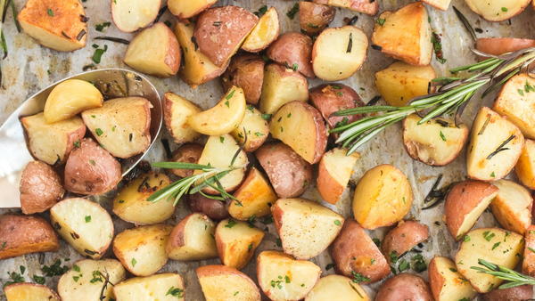 Rosemary And Garlic Roasted Potatoes