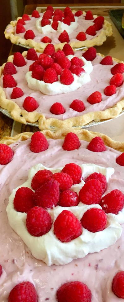 Quick And Easy Raspberry Chiffon Pie