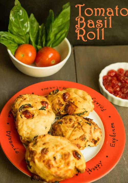 Tomato And Basil Rolls