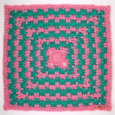 Crochet Tutorial: Dazzling Dragonfly Granny Square - YARNutopia