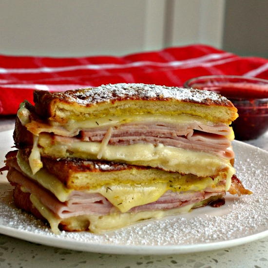 Monte Cristo Sandwich | FaveSouthernRecipes.com