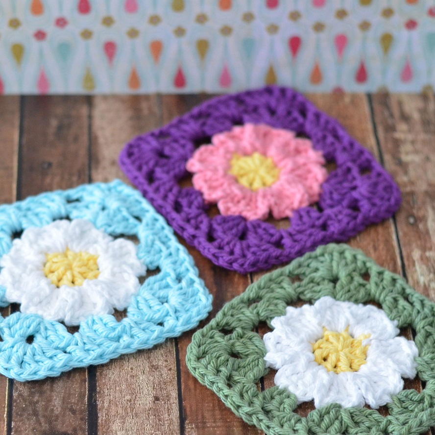 crochet-daisy-granny-square-allfreecrochet