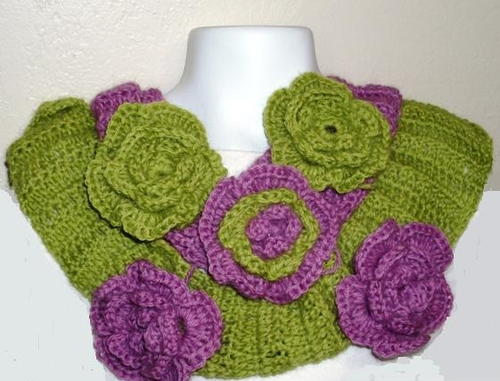 Crochet Scarf with Flowers