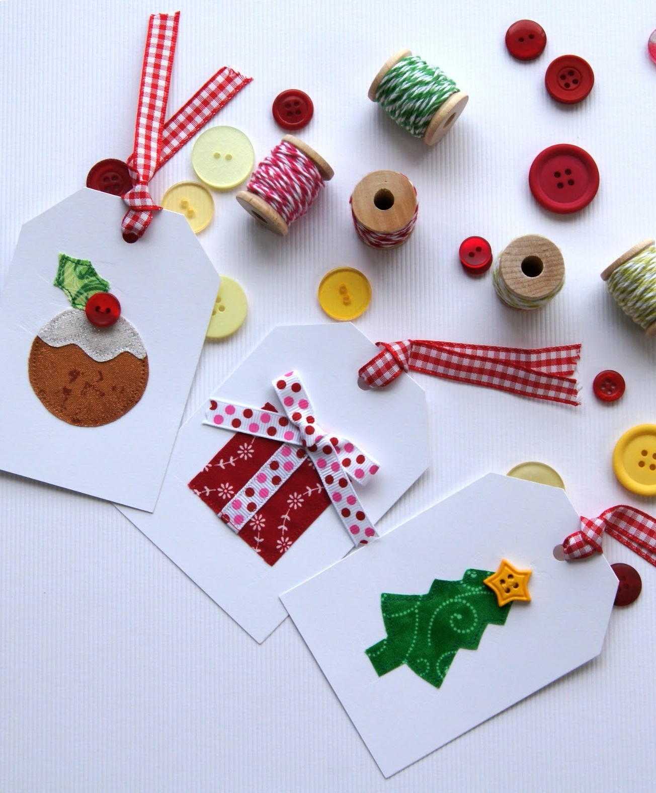 Cheery Christmas Gift Tags | AllFreeChristmasCrafts.com