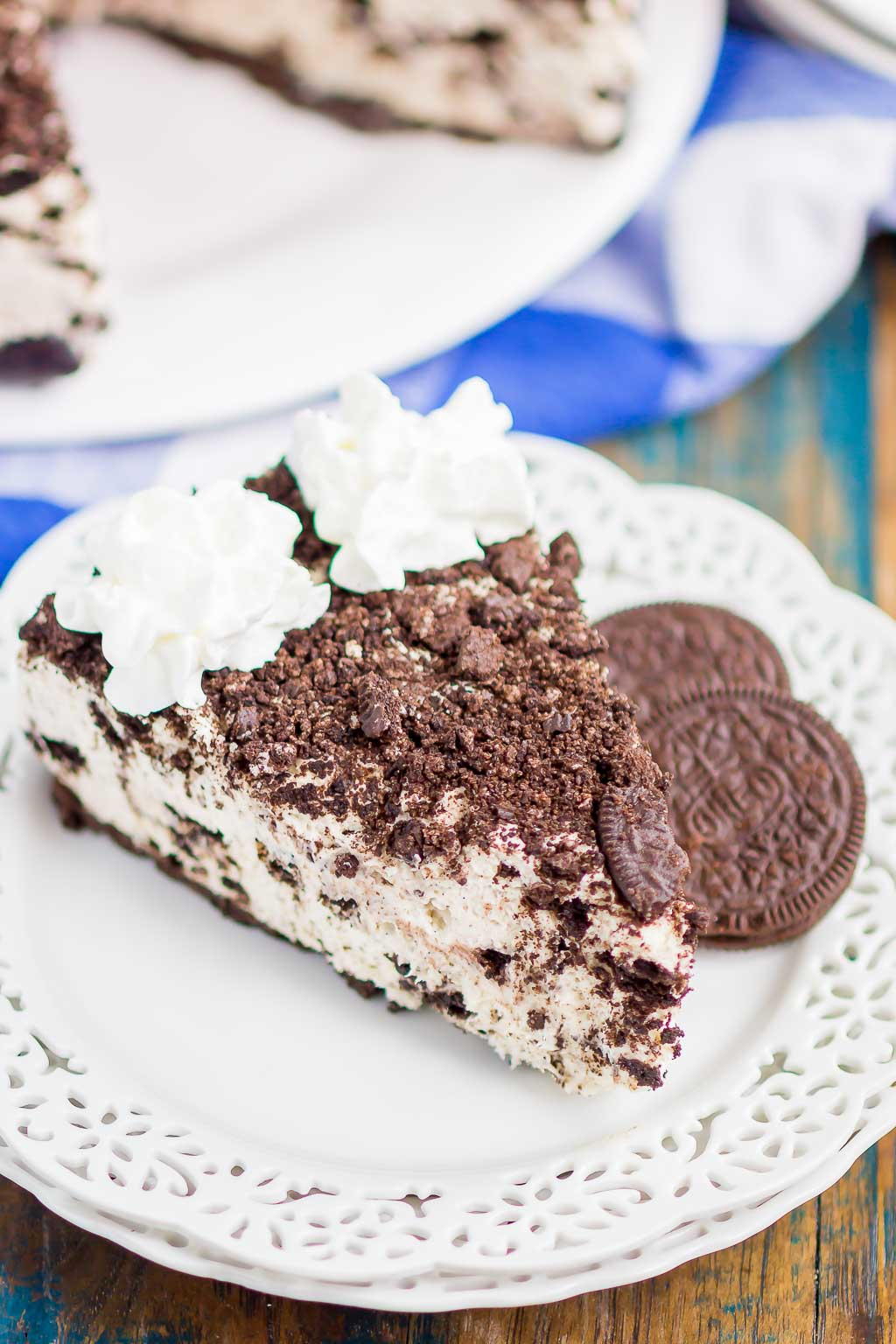 No Bake Oreo Cheesecake | FaveSouthernRecipes.com