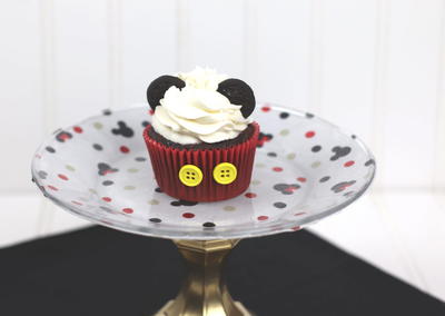 Easy Mickey Mouse Hot Cocoa Cupcakes With Marshmallow Buttercream Frosting