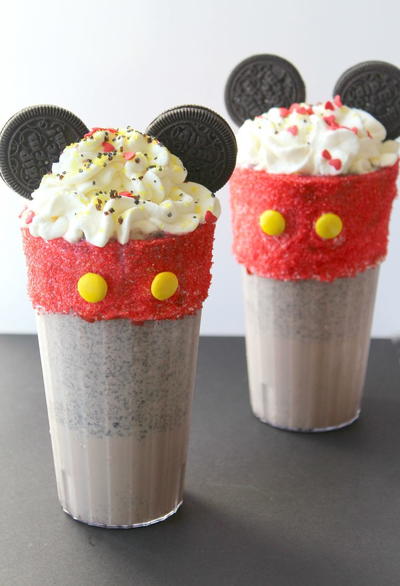 Mickey's Cookies N Cream Milkshake